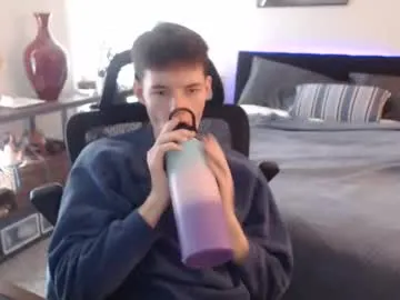 ealexk on Chaturbate 