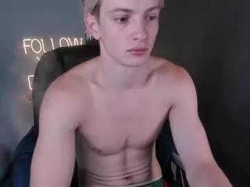 eevee52 from Chaturbate