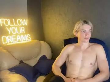 eevee52 from Chaturbate