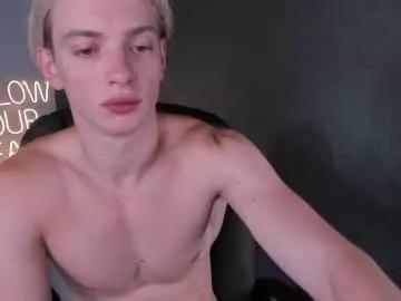 eevee52 from Chaturbate