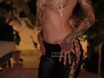 effylowell_ from Chaturbate