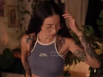 effylowell_ from Chaturbate