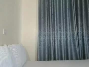 elegant_ebony from Chaturbate