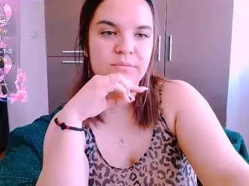 ella_diamonds from Chaturbate