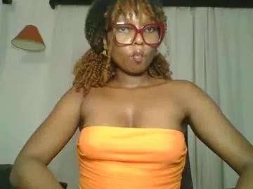 ella_laurel from Chaturbate