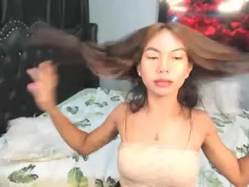 ella_walkerxx from Chaturbate