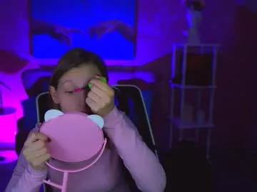 ellahorton on Chaturbate 