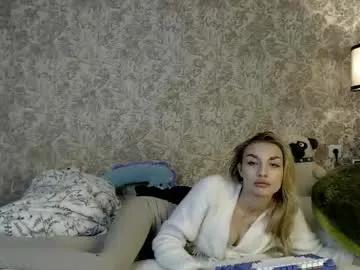 Ellamilla from Chaturbate