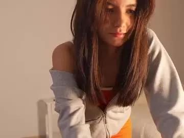 ellelure_ from Chaturbate