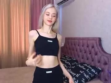 ellie_elfie from Chaturbate