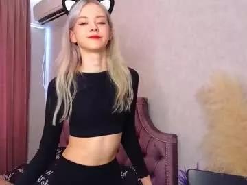 ellie_elfie from Chaturbate