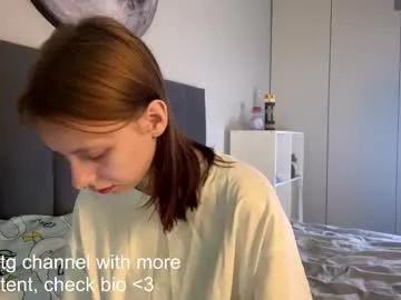 Ellie_hollow from Chaturbate