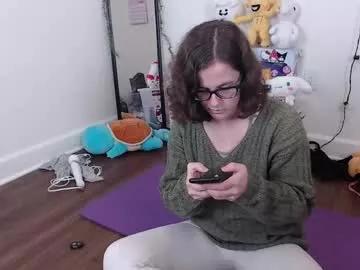 elliecharmful from Chaturbate