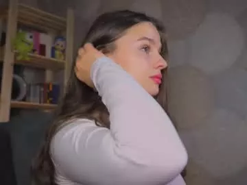 elliephant_ on Chaturbate 