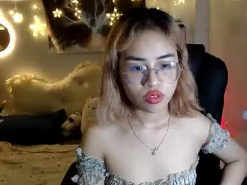 ellieyun on Chaturbate 
