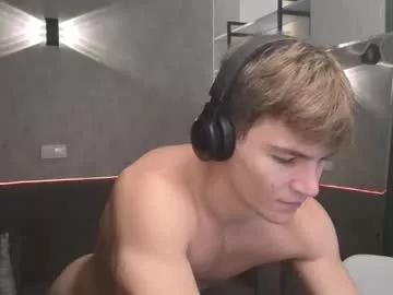 elliot_muscle04 from Chaturbate