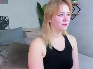 ellya_castro from Chaturbate