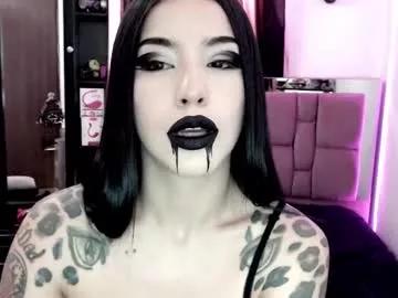 emearld_black from Chaturbate