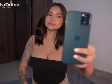 emely_dolce from Chaturbate