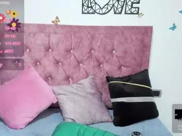 emelyrose_ from Chaturbate