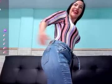 emiily_smile from Chaturbate