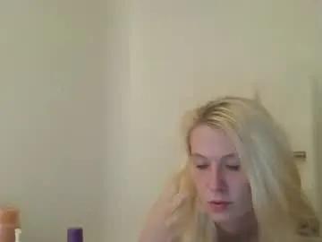 Emilywarren296 from Chaturbate