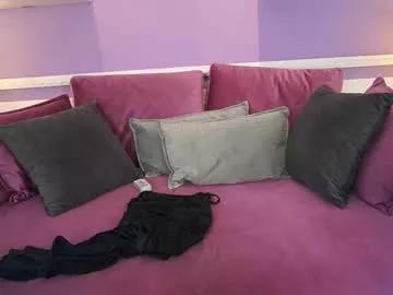 emma__walkerr_ from Chaturbate