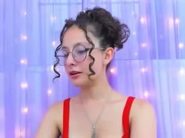 emma_belle02 from Chaturbate