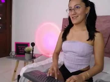Emma_glowof from Chaturbate