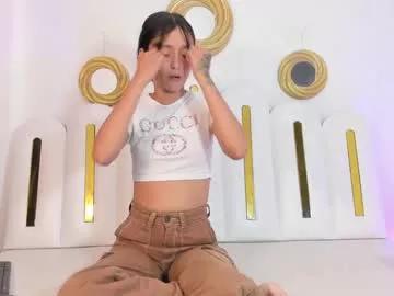 emma_julian from Chaturbate
