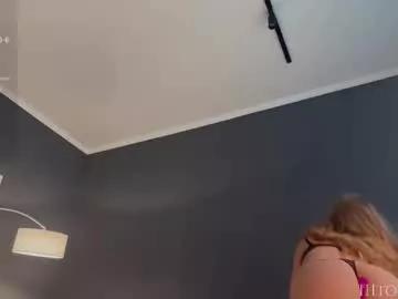 emma_lov2 from Chaturbate