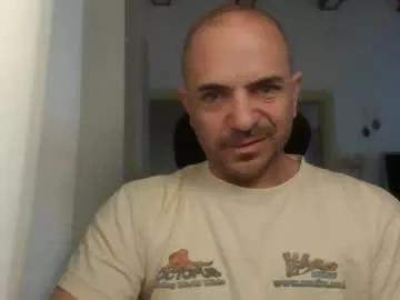 emmagold123 from Chaturbate