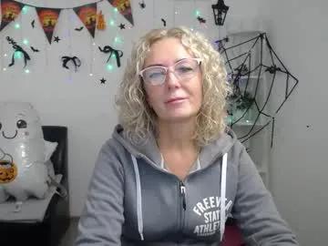 Emmapark738567 from Chaturbate