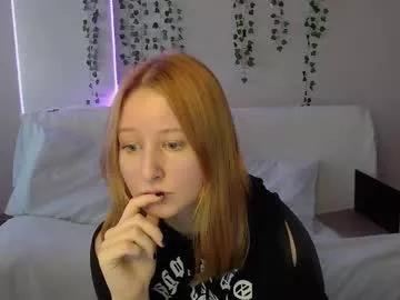 Emmawise221 from Chaturbate