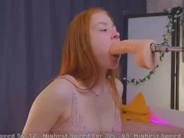 emmicanfly from Chaturbate
