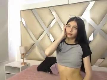 Emmily_evans_ from Chaturbate