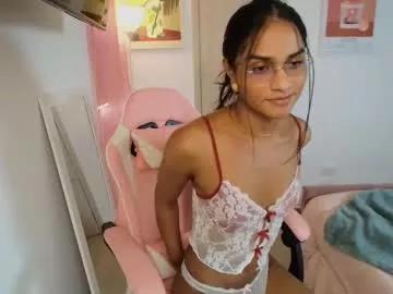 emmily_forever from Chaturbate