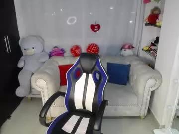 emmilychevalier from Chaturbate