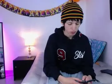 emmo_boy on Chaturbate 