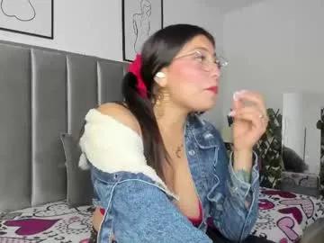emmy_turnner from Chaturbate