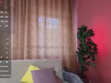 emmyluu from Chaturbate
