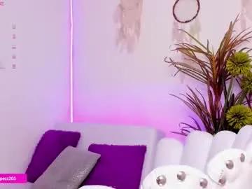 Emylopezz from Chaturbate