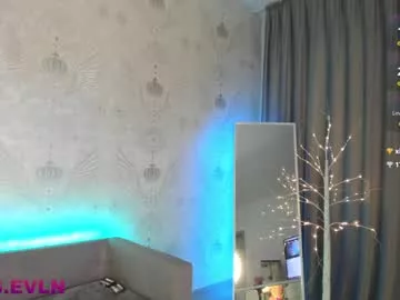 eveelynnexxx on Chaturbate 