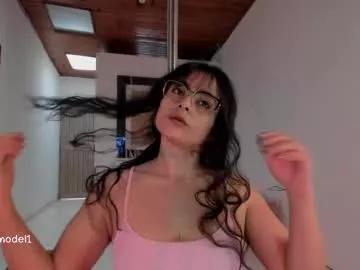 evelyn_evelyn from Chaturbate