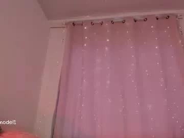 evelyn_evelyn from Chaturbate