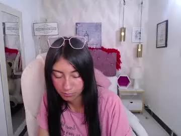evelyn_rose_tk from Chaturbate