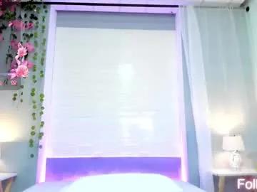 Everlymooree from Chaturbate