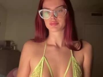 eyesonezra from Chaturbate