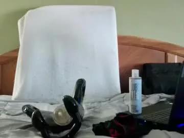 Eyeswideshut63 from Chaturbate