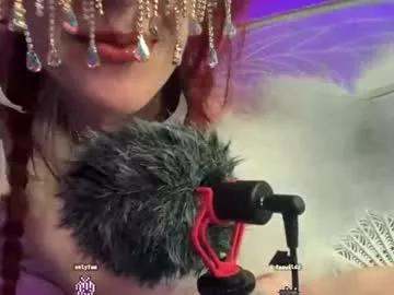 Try our streaming cams variety and talk on a personal level with our adorable girls streamers, showing off their bountiful shapes and dildos.